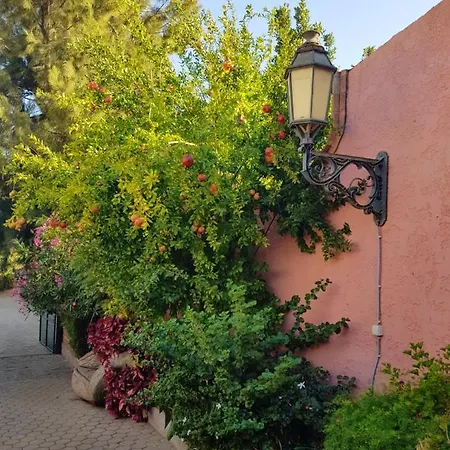 Διαμέρισμα 2 Bedrooms With Shared Pool Furnished Terrace And Wifi At 5 Km Away From The Beach *